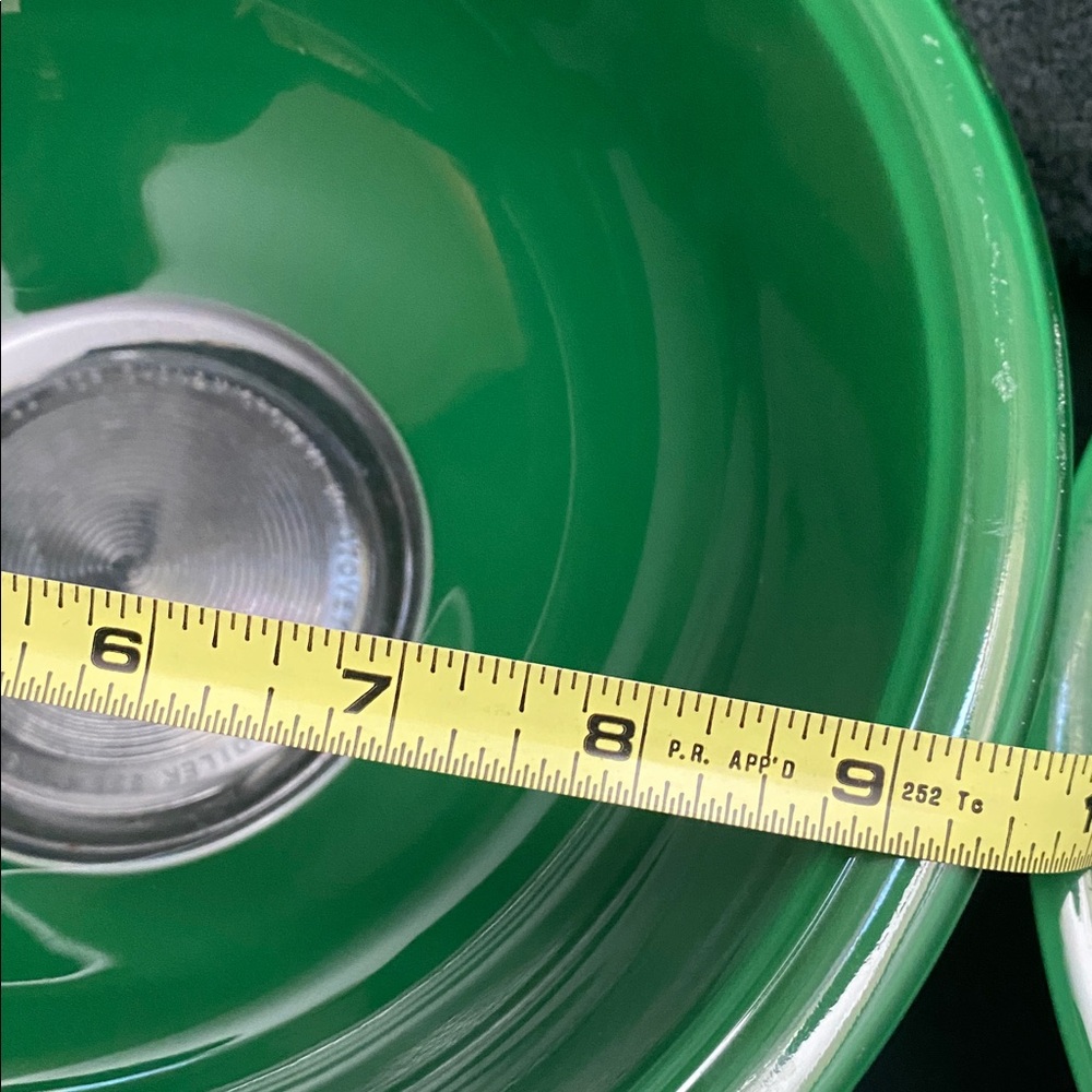 Vintage Pyrex Set of 3 Nesting Mixing Bowls 322 323 325 Green
Clear Bottom - Picture 14 of 16